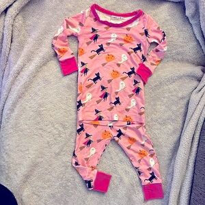 Spearmint Love Halloween pajamas